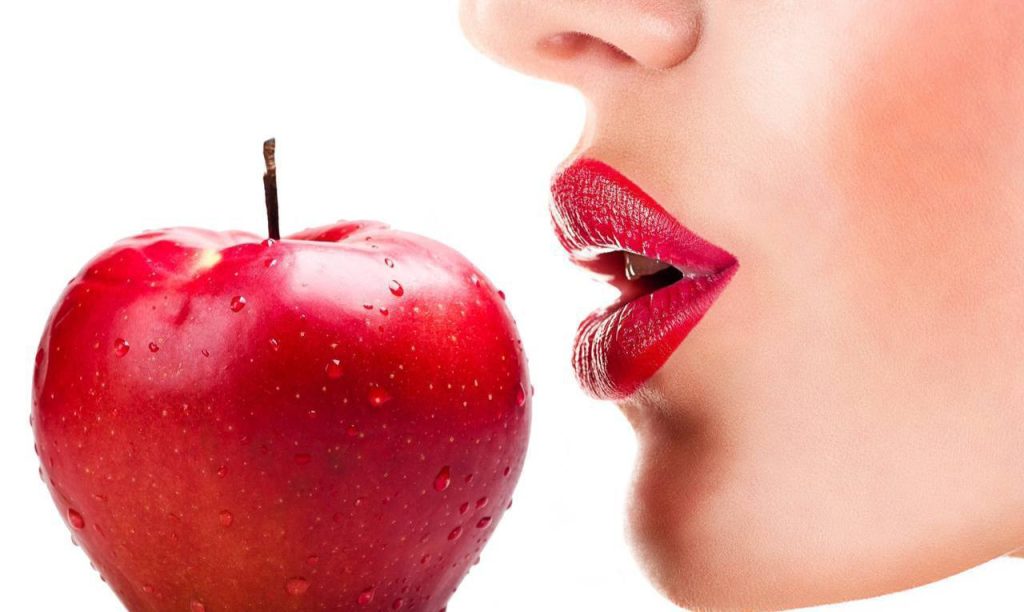 Τα κόκκινα μήλα — σύμβολο υγείας και φυσικής γλυκύτητας